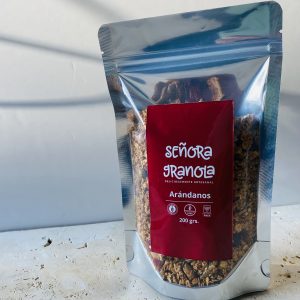 Granola artesanal con arándanos